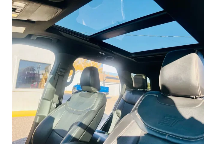 $25995 : 2020 Explorer ST AWD image 10