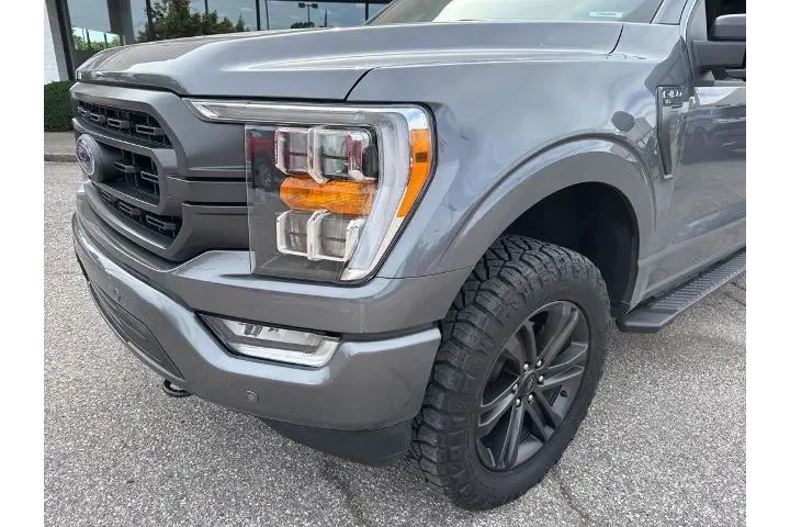 $40000 : Ford F-150 2022 4x4 XLT 4dr image 9