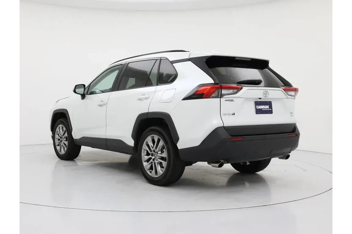 $34998 : Toyota RAV4 2024 AWD XLE Pre image 2