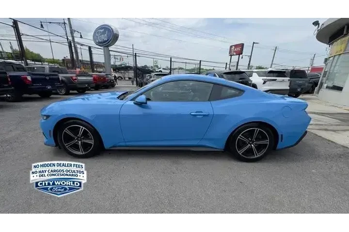 $31488 : Ford Mustang 2024 EcoBoost 2 image 2