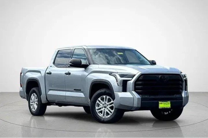 $34195 : Toyota Tundra 2022 4x2 SR5 4 image 2