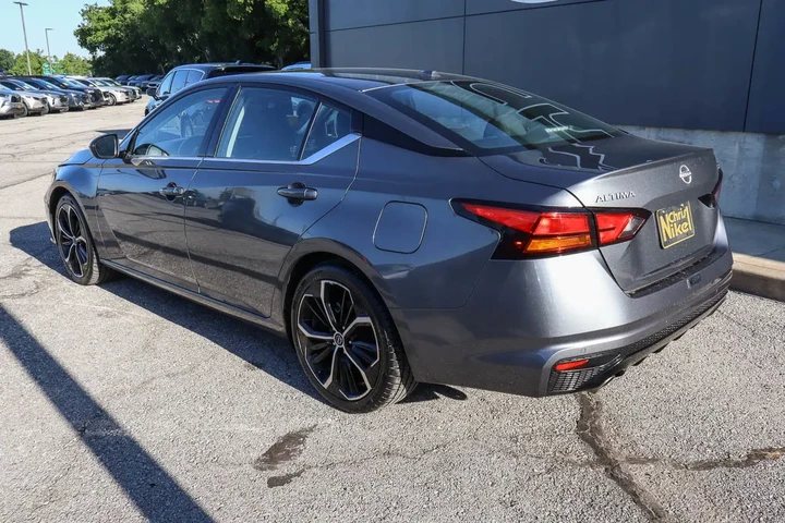 $22587 : 2024 Altima 2.5 SR Sedan image 6