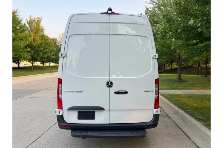 $28995 : 2022 Mercedes-Benz Sprinter 2 image 5