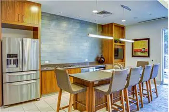 $2245 : Rental property with 0 bedro image 5