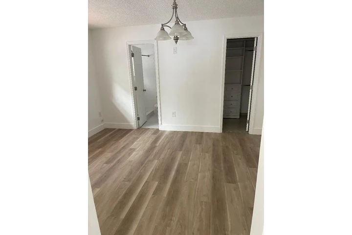 $1650 : APARTAMENTO image 6