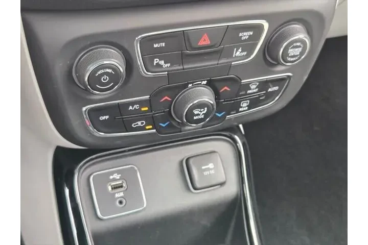 $16993 : Jeep Compass 2018 Limited 4d image 9