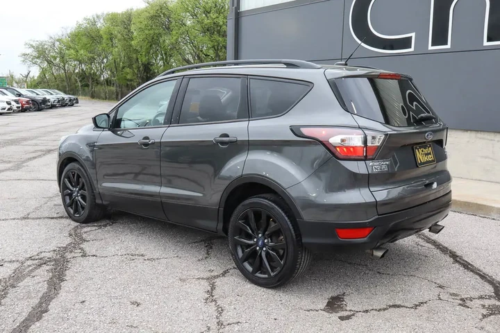 $9949 : 2017 Escape SE FWD image 6