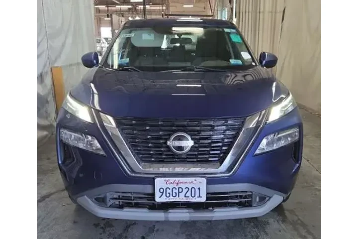 $15950 : Nissan Rogue 2023 SV 4dr Cro image 2