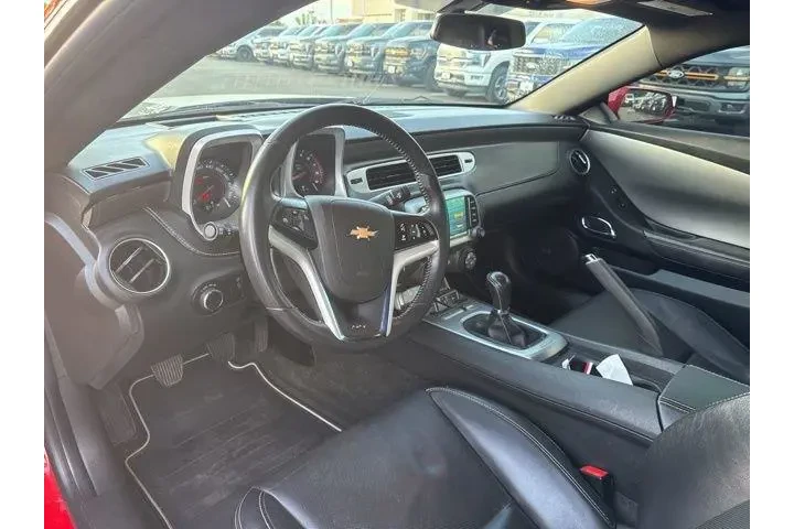 $25000 : Chevrolet Camaro 2013 SS 2dr image 10