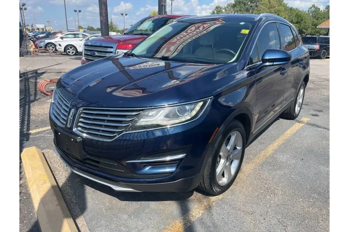 2017 MKC Premiere image 1