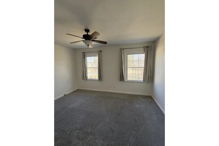 $2800 : Rent image 8