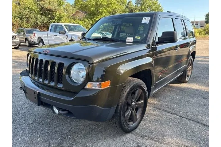 $10000 : Jeep Patriot 2017 4x4 Sport image 1