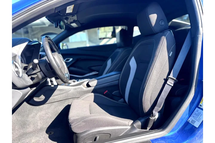 2024 Camaro 1LT image 7