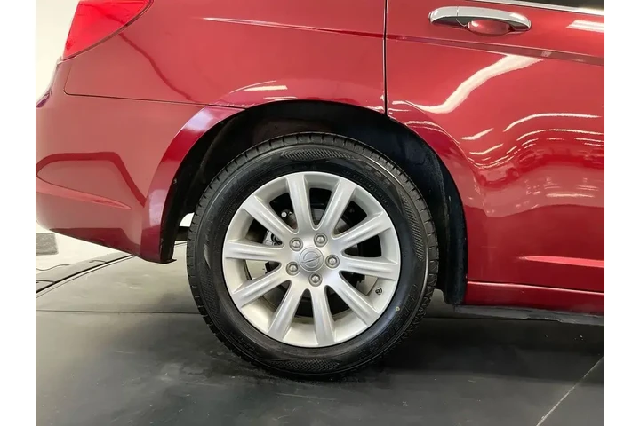 $9598 : Chrysler 200 2014 Limited 4d image 2