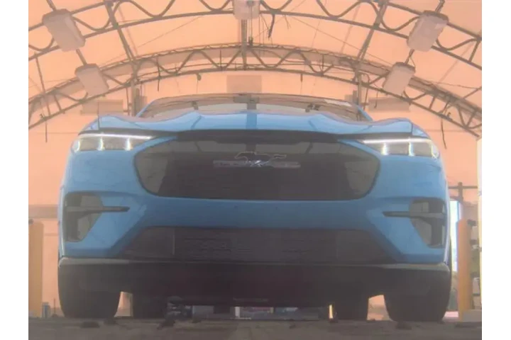 $32299 : Ford Mustang Mach-E 2023 AWD image 4