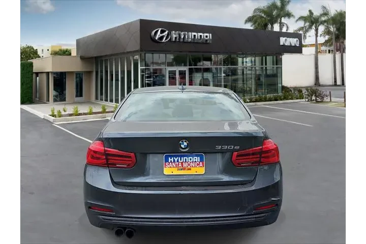 $14995 : BMW 3 Series 2018 330e iPerf image 5