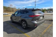 $33487 : Toyota Highlander 2022 XLE 4 thumbnail