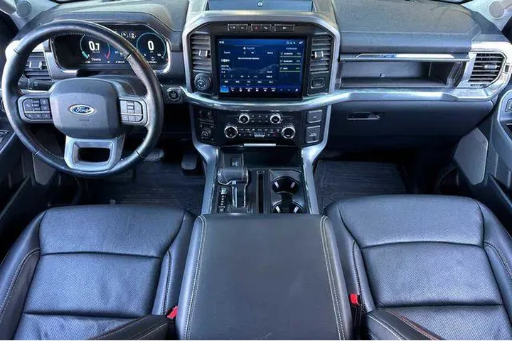 $39399 : Ford F-150 2021 4x4 Lariat 4 image 5
