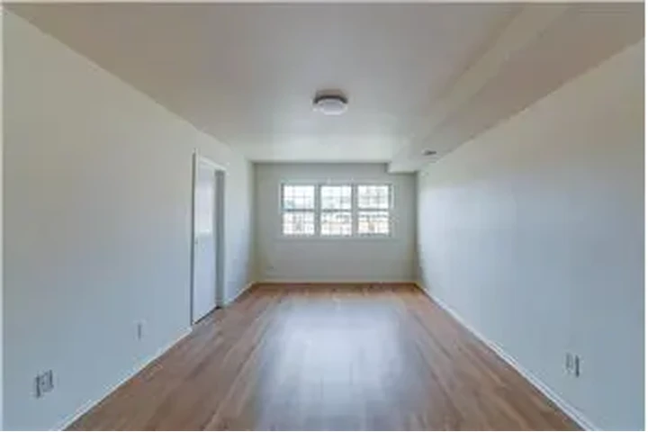 $1900 : Rental property with 2 bedro image 6