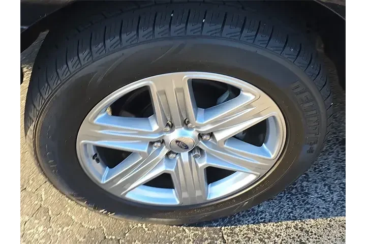 $29990 : Ford Expedition 2020 4x2 XLT image 6