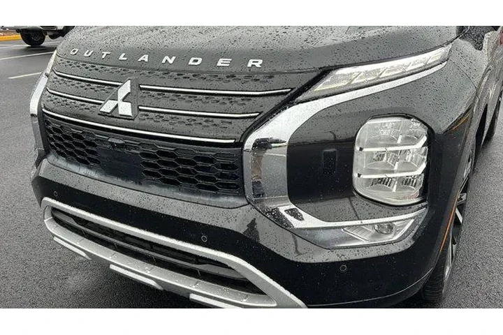$28984 : Mitsubishi Outlander 2022 AW image 9