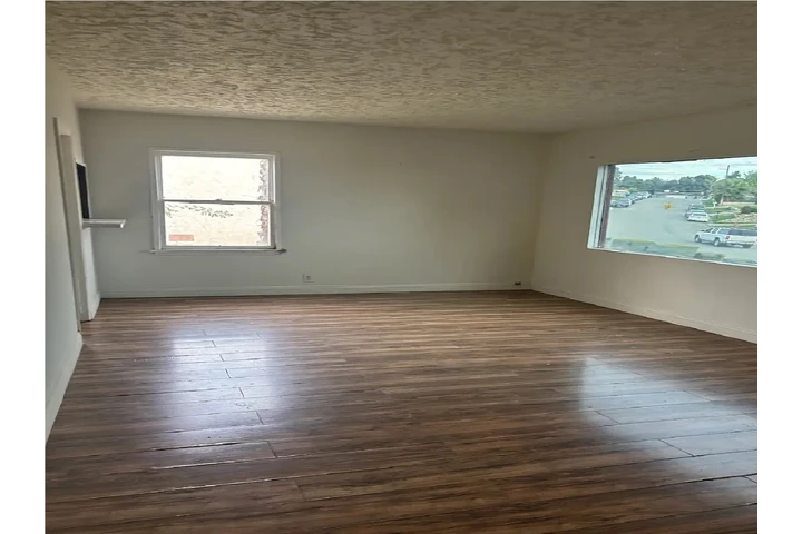 $950 : Charming 3-bedroom for rent image 2