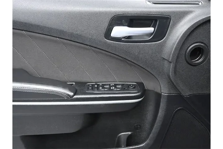 $27998 : Dodge Charger 2023 R/T 4dr S image 9