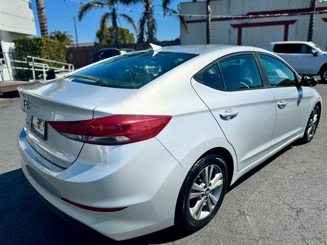 $8995 : 2017 ELANTRA SE image 4