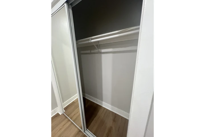 $1500 : SE RENTA SINGLE image 3