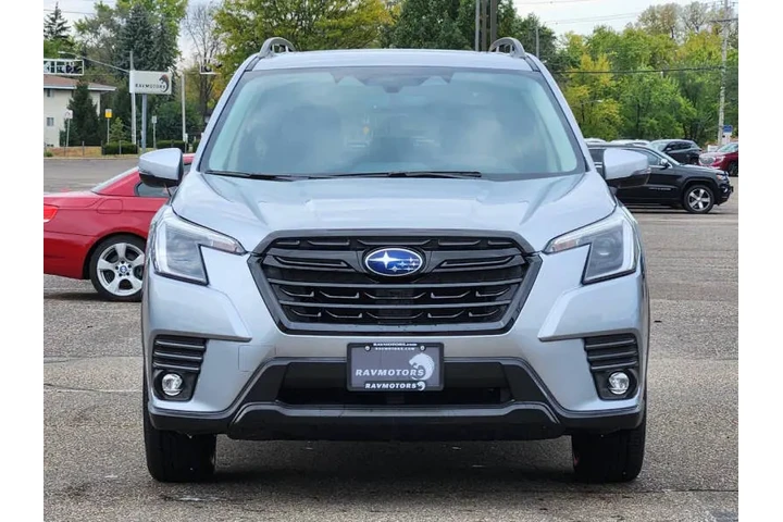 $23495 : 2024 Forester Limited image 4