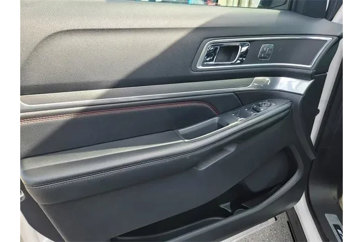 $16777 : Ford Explorer 2016 AWD Sport image 8