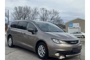 $7999 : 2017 Pacifica LX thumbnail
