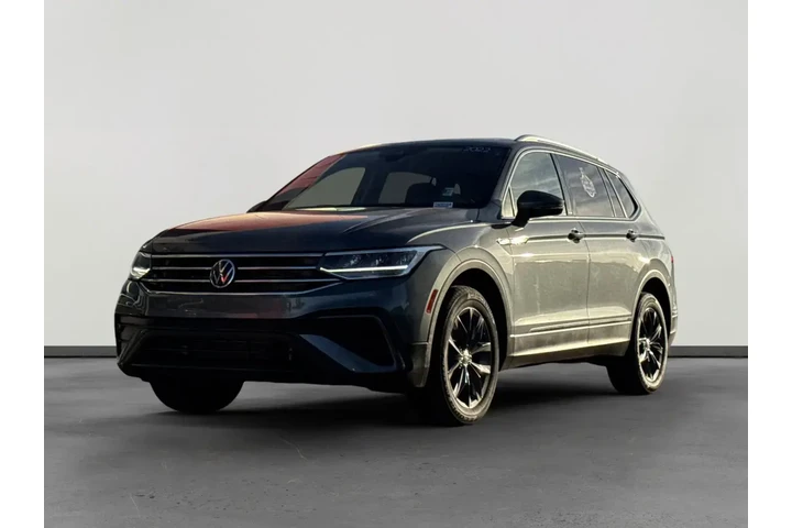 Volkswagen Tiguan 2022 SE 4d image 1