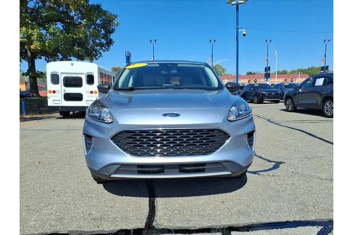 $21980 : Ford Escape 2022 AWD SE 4dr image 2