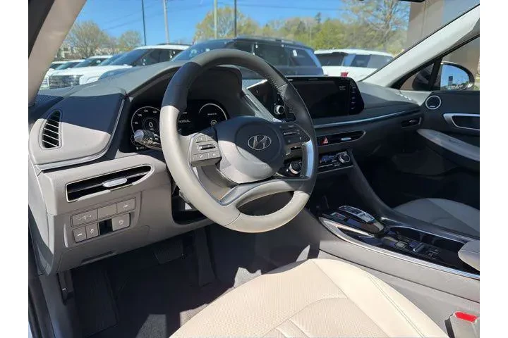 $24562 : Hyundai SONATA 2022 Limited image 9