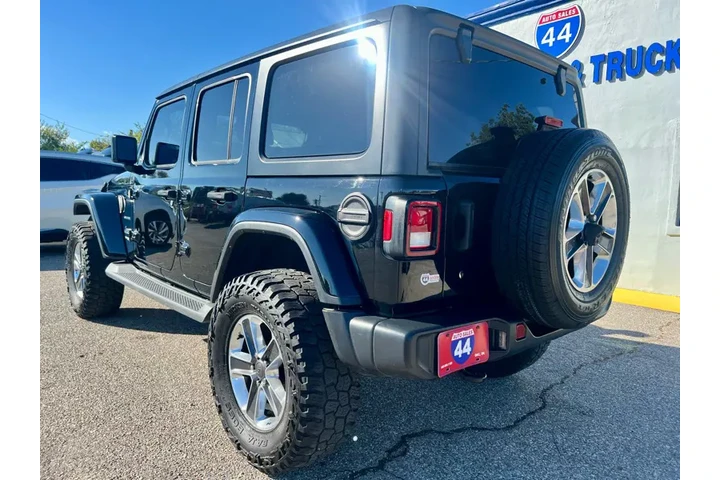 $25995 : 2019 Wrangler Unlimited Sahara image 5