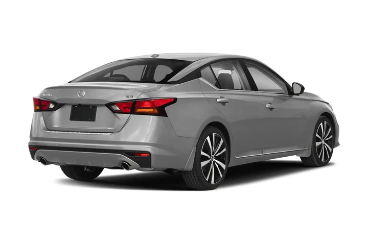 2022 Altima 2.5 SR image 2