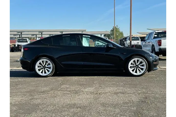 $23990 : Tesla Model 3 2022 4dr Sedan image 2
