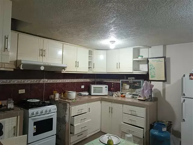 $73000 : Vendo hermosa casa image 1