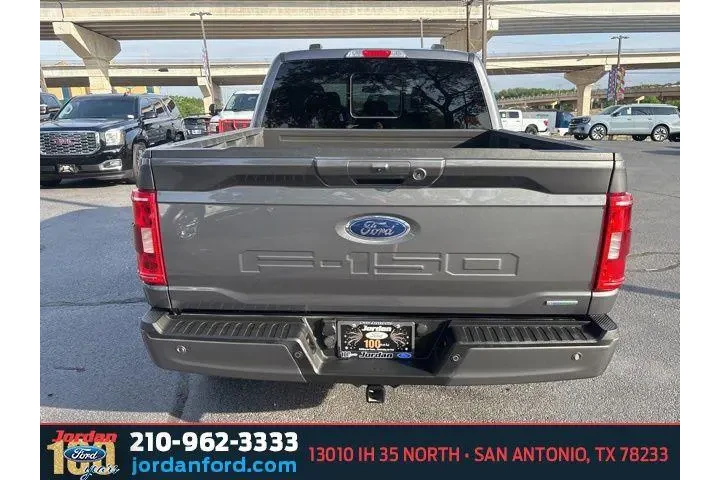 $30435 : Ford F-150 2021 4x4 XL 4dr S image 8