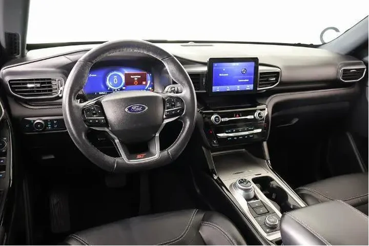 $39799 : Ford Explorer 2022 AWD ST 4d image 2