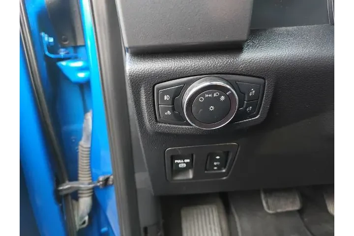 $28015 : Ford F-150 2019 4x2 XL 4dr S image 9