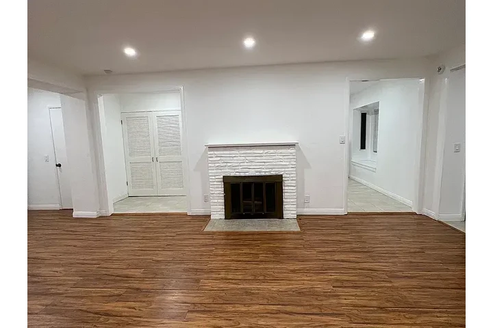 $899 : NOW READY- TAKE A TOUR ᐳ image 9