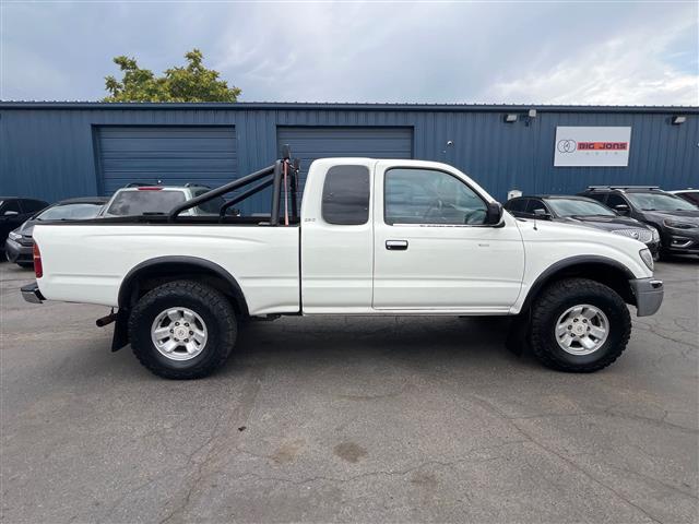 $8998 : 2000 Tacoma SR5 V6, SUPER CLE image 10