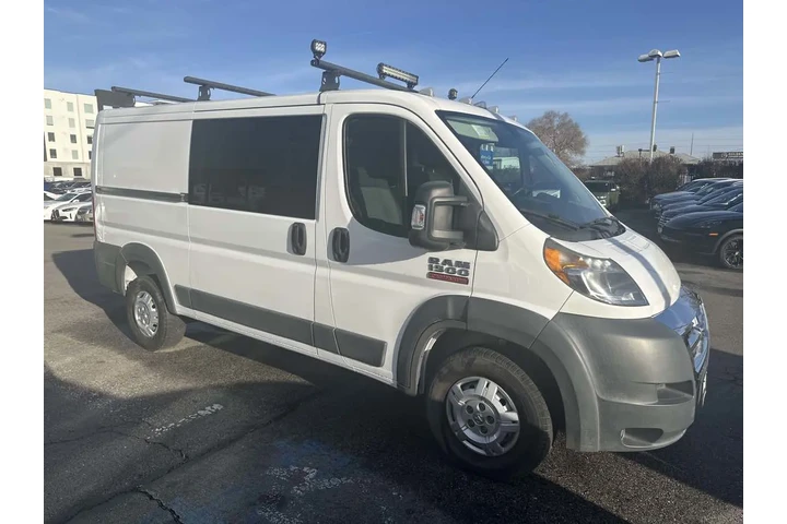 $32910 : 2017 ProMaster Cargo Van image 5