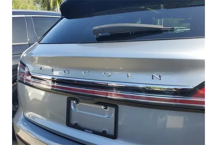 $39990 : Lincoln Nautilus 2023 AWD Re image 8