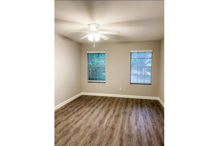 $1000 : Apartamento en alquiler image 5