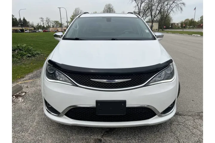 $15997 : 2019 Pacifica Limited image 3