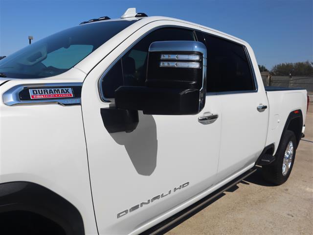 $59995 : 2022 GMC Sierra 2500HD Denali image 2