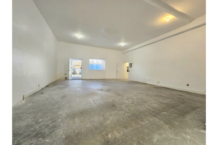 $2800 : Local comercial en South Gate image 7